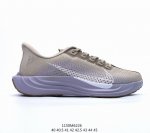 真标耐克nike Zoom Pegasus Turbo 35代涡轮增压马拉松慢跑鞋 Nike 首度结合全掌 Zoomx 加上全长 React 的跑鞋 Zoomx