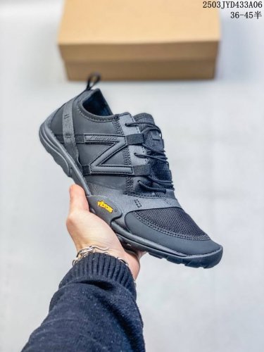 200 公司级带半码！ 新百伦 New Balance M10L系列 中性休闲运动鞋 户外徒步运动跑步鞋舒适慢跑鞋 拼接鞋面：格调复古兼具匠心，焕新经典整齐车缝