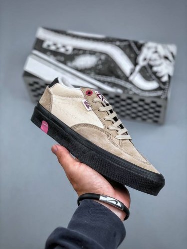 vans Skate Rowan Pro 棕黄 经典百搭 轻便舒适专业滑板鞋 鞋底处的小心机脚能很好的释放脚底压力 尺码：35-44 半