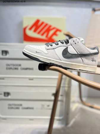 140 斯图西 X 耐克Nike Dunk Low 板鞋Sb系列经典百搭休闲运动板鞋加厚鞋舌的填充，使舒适性大大提升，同时也更方便穿脱中底部分则加入了脚感柔软舒 - 点击图像关闭