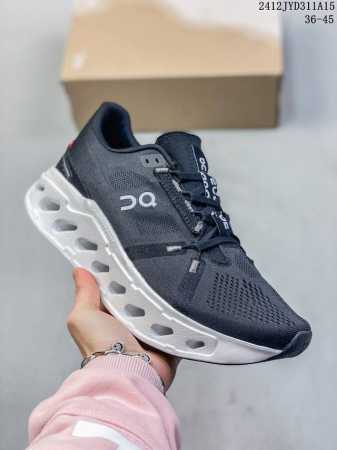 On昂跑 Cloudeclipse 新品男女款舒适厚底缓震长距离跑鞋 尺码:36-45 12Jyd311A15 - 点击图像关闭