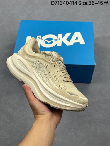 Hoka One One Bondi 9 Wide 邦迪九代舒适防滑耐磨低帮休闲跑步鞋 Hoka One One是来自美国的跑步鞋知名品牌，创立于2009年，始