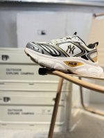ny美国榄球洋基队 X Mlb Chunky Runner Basic 厚底老爹厚底休闲运动慢跑鞋 采用优质轻量克重纤维移膜皮革及透气网面鞋面材质 全新独立开发