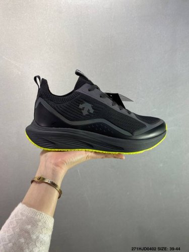 公司级迪桑特Descente Running Boa舒适通透防滑耐磨透气轻便回弹 低帮跑步鞋 男款 黑色 Id：271Hjd0402