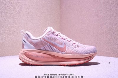 公司级Nk Air Zoom Vomero 18 轻便舒适公路跑步鞋 Hm6803-001质感柔软 弹力充沛 助力一路畅跑 乐享不停 厚实泡绵缔造舒适的回弹效果