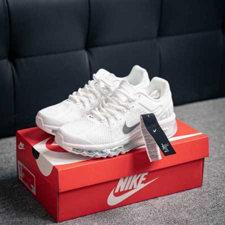 Nike Air Max 2013 舒适时尚耐磨透气 低帮跑步鞋运动鞋携时尚设计闪亮回归，出众有型。采用网眼布细节和运动风无缝覆面，助你保持清爽感受，塑就焕新造 - 点击图像关闭