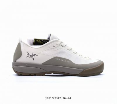 户外王者 升级品质365 Arc Konseal Lt Gore-Tex 覆盖防水越野跑鞋# 搭载85%压缩eva缓震中底技术 Vibram黄金耐磨锯齿外底 越