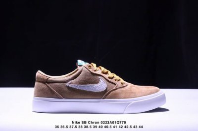 耐克Nike Sb Chron Solarsoft 百搭单品 太阳软底系列内增高休闲百搭滑板板鞋 采用耐磨翻毛皮拼接透气帆布鞋面材质#搭载双密度泡棉鞋垫 货号: