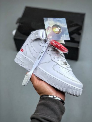 Nike Air Force 1 Nike Low Superme联名 原楦头原纸板 打造纯正空军版型 专注外贸渠道 全掌内置蜂窝气垫 #原盒配件 原厂中底钢印