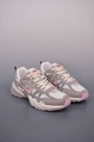 230 Nike V2K Runtekk 纯原版本 减震防滑复古低帮跑步鞋 材质上使用大面积网眼 皮革 Tpu 组成 支撑和透气性肯定不错 中底处由 Cush