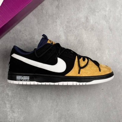 本地 核心私 耐克 Nike Dunk Low 板鞋 Sb绑带系列 经典百搭休闲运动板鞋 加厚鞋舌的填充 使舒适性大大提升 同时也更方便穿脱中底部分则加入了脚感