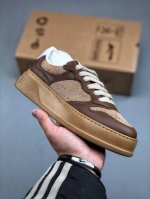 Gucci Screener Gg High-Top Sneaker古驰饼干鞋 运动休闲鞋系列＃全套专柜包装物及配件 这款运动鞋采用厚底结构，巧妙运用外观设计、