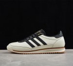 Ad Originals SL 72 OG 阿迪经典复古慢跑鞋 JI3969 #鞋款采用舒爽尼龙鞋面、绒面革饰面和皮革细节等设计。与此同时，搭载着 Ecotex