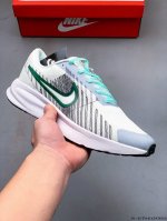 集图 Nike Air Defy Run 1 网面织物 缓震运动鞋 兼顾迅疾外观和稳固脚感 后跟覆面和中足动态支撑巧妙融合 缔造稳定顺畅的迈步体验 041429
