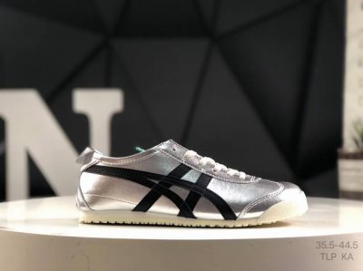 120 asics/亚瑟士 男女鞋真标半码制，原楦原纸版开发版型，采用纳帕纹移膜牛剖革鞋面材质，内嵌Ortholite(欧索莱)透气吸汗鞋垫贴，搭载定型中底纸板