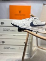 lv X Nike Sb Dunk Low 大厂出品 极力推荐 新配色 原装头层材料 独家版型蒸餾加工 帶來的是更好的视觉和脚感体验 大厂纯原品质出货 清洁度