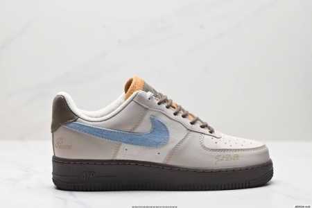 公司级耐克nike Air Force 7 空军一号低帮百搭休闲运动板鞋。柔软、弹性十足的缓震性能和出色的中底设计，横跨复古与现代的外型结合，造就出风靡全球三十 - 点击图像关闭