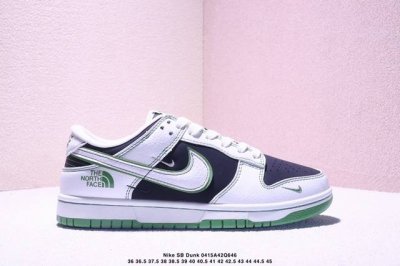 Nike Sb Dunk Low“北面联名 奶白黑绿” 周年高端定制 低帮休闲板鞋 三小勾 定制鞋盒 大厂纯原品质出货 超高清洁度 皮料切割干净无任何毛边 细节