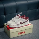 核心私 Nike Dunk 全套原楦原模倾力打造完美版型 独家原厂航空铝磨具打磨大底 鞋头坡度极致还原 无解鞋型 原盒原配 圈内天花板工艺 原厂冲刀 超高清洁度