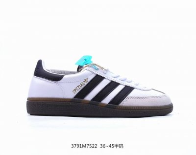 Adidas Originals Samba Handball Spezial 此款以简约大方的造型设计，给人以随性休闲的时尚格调，穿着舒适轻便，运动灵活自如，
