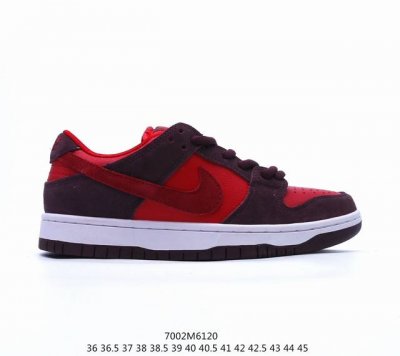福利特价 真标带半码 耐克nike Sb Dunk Low 扣篮系列复古低帮休闲运动滑板板鞋。采用脚感柔软舒适zoomair气垫，有效吸收滑板等极限运动在落地时