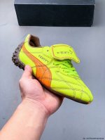 集图 fenty X puma联名系列荣耀回归 蕾哈娜 Rihanna 倾情呈现全新Avanti鞋款 本次的两双 Fenty X puma Avanti 鞋款更