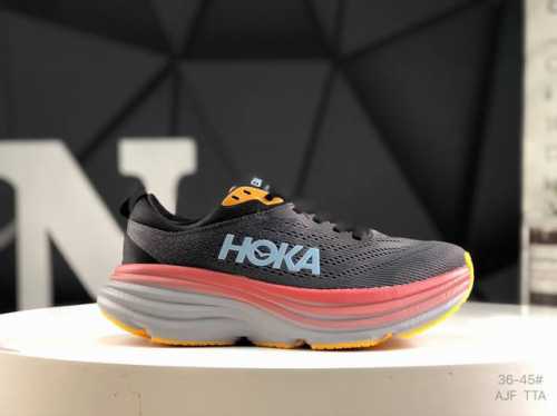 真标带半码小红书推荐 红卡 Hoka W Bondi 8全新配色 这个品牌来自于新西兰的毛利语，Hoka表示大地，One One表示飞越，连起来就是飞越地平线，