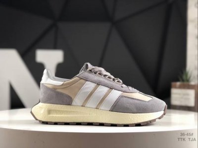 170 阿迪达斯 新款 三叶草 厚底 Retropy E5 新款低帮经典运动鞋以70年代经典跑步鞋为灵感，新鲜演绎复古造型。搭载Adidas Boost科技，打