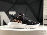 hoka M Clifton 10 全新配色 这个品牌来自于新西兰的毛利语 Hoka表示大地 One One表示飞越 连起来就是飞越地平线 One One不是读