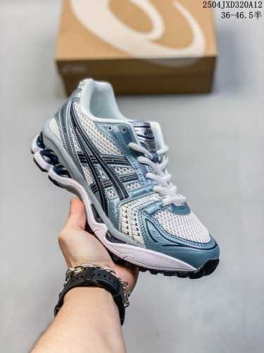 真标 亚瑟士 Asics Gel-Kayano 14 运动休闲透气专业缓震慢跑鞋。采用工程弹性双层再生网格密度鞋面材质，后跟3D可视Gel缓震乳胶物料，升级Ff