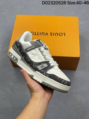 公司级Louis Vuitton Trainer Sneaker Low 全新Lv 路易威登 休闲运动文化百搭板鞋 尺码:如图 d02320526