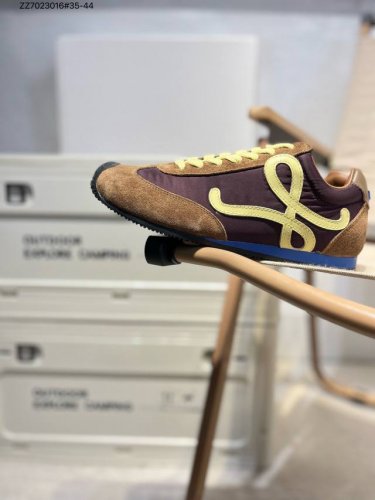 西班牙百年皮具奢华品牌 罗意威Loewe Ballet Runner 2.0 Sneakers 芭蕾舞2.0系列阿甘复古风德训薄底百搭休闲运动鞋 尼龙和牛皮革运