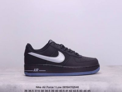耐克nike Air Force 1 Low 空军一号低帮百搭休闲运动板鞋。柔软、弹性十足的缓震性能和出色的中底设计，横跨复古与现代的外型结合，造就出风靡全球三