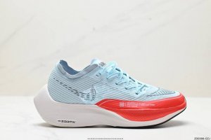 公司级nk Zoomx Vaporfly Next% 2 最强跑鞋这款新一代最强跑鞋在鞋面和鞋底都进行了全方位升级鞋面使用了全新 Vaporweave 科技这种