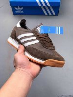 180 阿迪达斯Adidas Sl 72 Rs 全新重置版本，将这款复古鞋型用尼龙材质呈现，最终拼接麂皮材质，让该鞋型上脚既有舒适透气性又有满满的复古质感 03