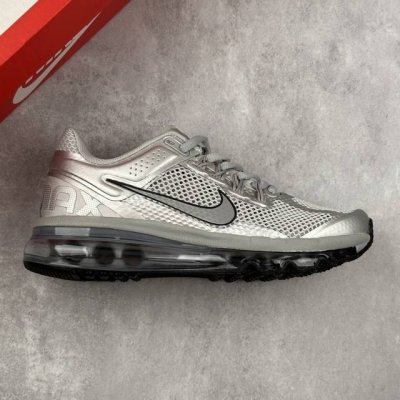 本地 核心私 公司级Nk Air Max 2013 耐克复古透气网布气垫跑鞋 #搭配全掌式 Max Air 气垫，为步伐注入充沛活力。半透明中底和外底，为整体造