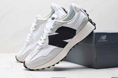 公司级New Balance Ms327 复古休闲运动慢跑鞋 以更纯粹的复古风格设计打造的全新造型 侧身还以解构设计 将 N 字标志以做旧压花样式呈现 官方货号