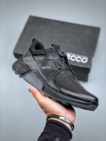 Ecco爱步男士休闲运动鞋 缓震牛皮鞋 柔软超轻的中底 提供出色的能量回弹和缓震体验 长效缓震的Biom自然律动科技鞋楦 符合人体工学 带来裸足运动体验 牛皮鞋