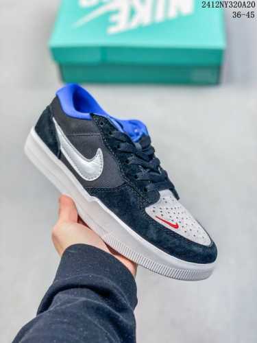 真标耐克nike Sb Force 58低帮休闲板鞋 是一款将前沿创新带入街头的单品，它具有硫化杯底，具有出色的耐用性和灵活性。使用帆布和绒面革，在饰面上放置通