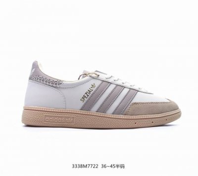 阿迪 Ad Originals Handball Spezial 手球运动员系列百搭休闲运动板鞋 货号：Ie3699 尺码：35 36 36 37 38 38