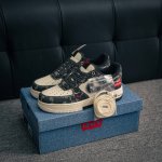 核心私 Air Force 1 原装级别 原楦头原纸板 打造纯正空军版型专注外贸渠道 全掌内置蜂窝气垫 原盒配件 原厂中底钢印、拉帮完美 货号：Yx5066 3