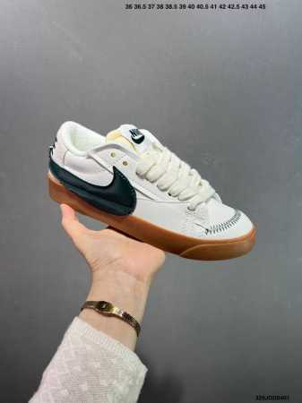 Nk Blazer Low 77 Jumbo 复古经典开拓者 公司级版本 颇具辨识度的Nike Blazer Mid配色，将于今年回归登场，Swoosh配色填充 - 点击图像关闭