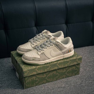 核心私 Nike Dunk 全套原楦原模倾力打造完美版型 独家原厂航空铝磨具打磨大底 鞋头坡度极致还原 无解鞋型 原盒原配 圈内天花板工艺 原厂冲刀 超高清洁度