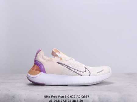 真标耐克 Nike Free Run 赤足5.0 可回收材料轻便透气运动跑步鞋 类似袜子的 Free Run 5.0由至少20%的可回收材料制成，旨在从跑步过渡 - 点击图像关闭