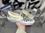 Vans范斯官方premium Slip-On棋盘格 懒人黑一脚蹬轻质舒适帆布鞋 工艺：硫化1:1 重量1:1、真标、原钢印、材质标、鞋型标、合格证 尺码：35