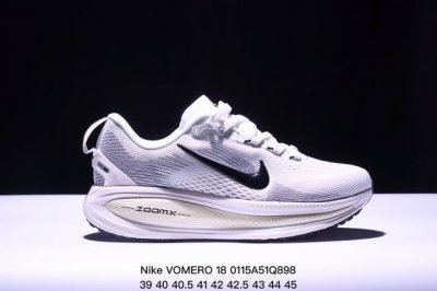 公司级Nike Vomero 18 耐克 舒适减震防滑 低帮跑步鞋 全掌Reactx泡绵中底 前掌和后跟还配备了Air Zoom气垫单元 据说跑起来更快更舒适哦