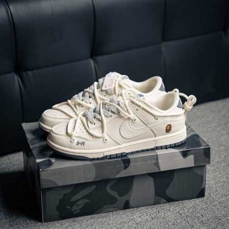 Nike Dunk 全套原楦原模倾力打造完美版型 独家原厂航空铝磨具打磨大底 鞋头坡度极致还原 无解鞋型 原盒原配 圈内天花板工艺 原厂冲刀 超高清洁度 全鞋零 - 点击图像关闭