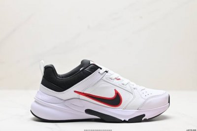 真标耐克nike Defyallday复古老爹百搭休闲慢跑鞋 复古潮流优质皮革打造鞋面 夸张流线极符 风靡老爹元素 外形延续当下潮流得未来感老爹鞋 设计干净配色