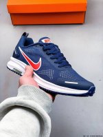 集图 耐克Nike Air Zoom Structure 9X 网面透气跑鞋 原装组合大底 采用透气网眼鞋面搭配外翻式鞋口，为脚跟区域营造出色舒适度，而在鞋底部