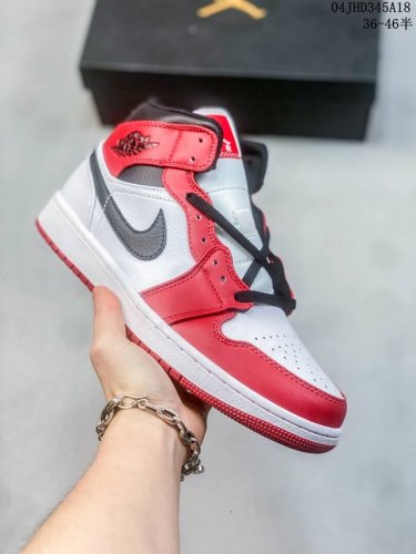 头层小牛皮 耐克 乔丹air Jordan 1 Low Aj1 乔1 乔丹1代aj1 低帮复古文化休闲运动篮球鞋 从1985 年面世的元年款汲取设计灵感，采用简